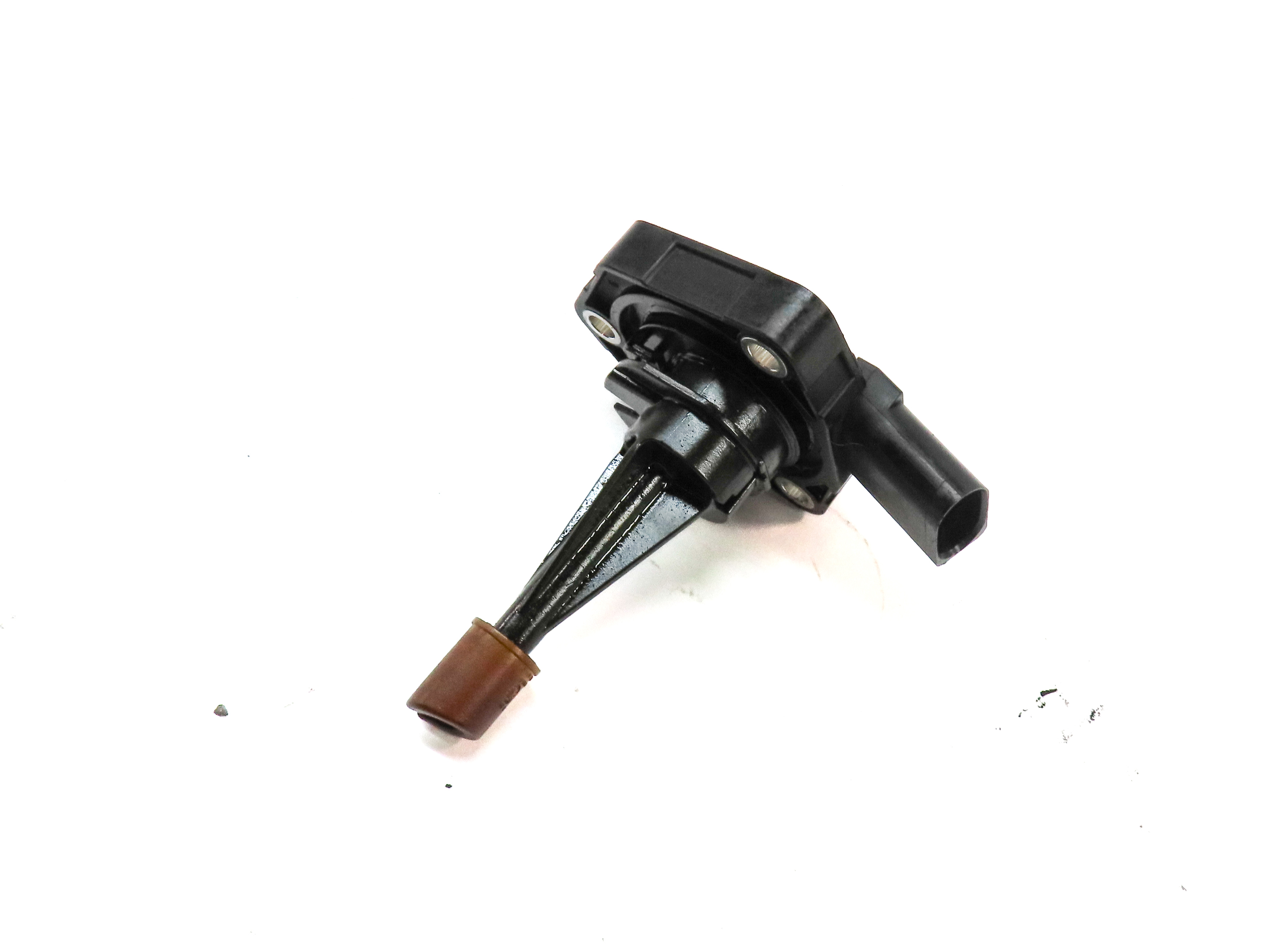 2012 AUDI A6 (C7) 3.0L SUPER (CGXB) ENGINE MOTOR OIL FLUID LEVEL SENSOR MODULE — exact item pictured